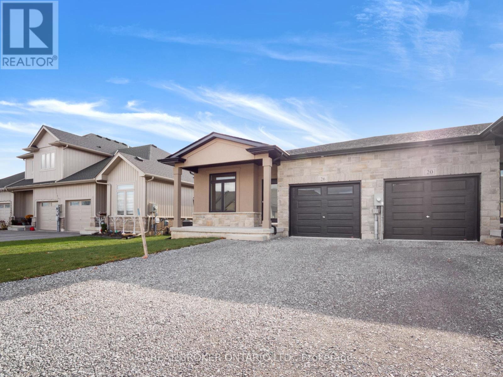 26 Austin Drive, Welland, Ontario  L3C 0J8 - Photo 2 - X13768248