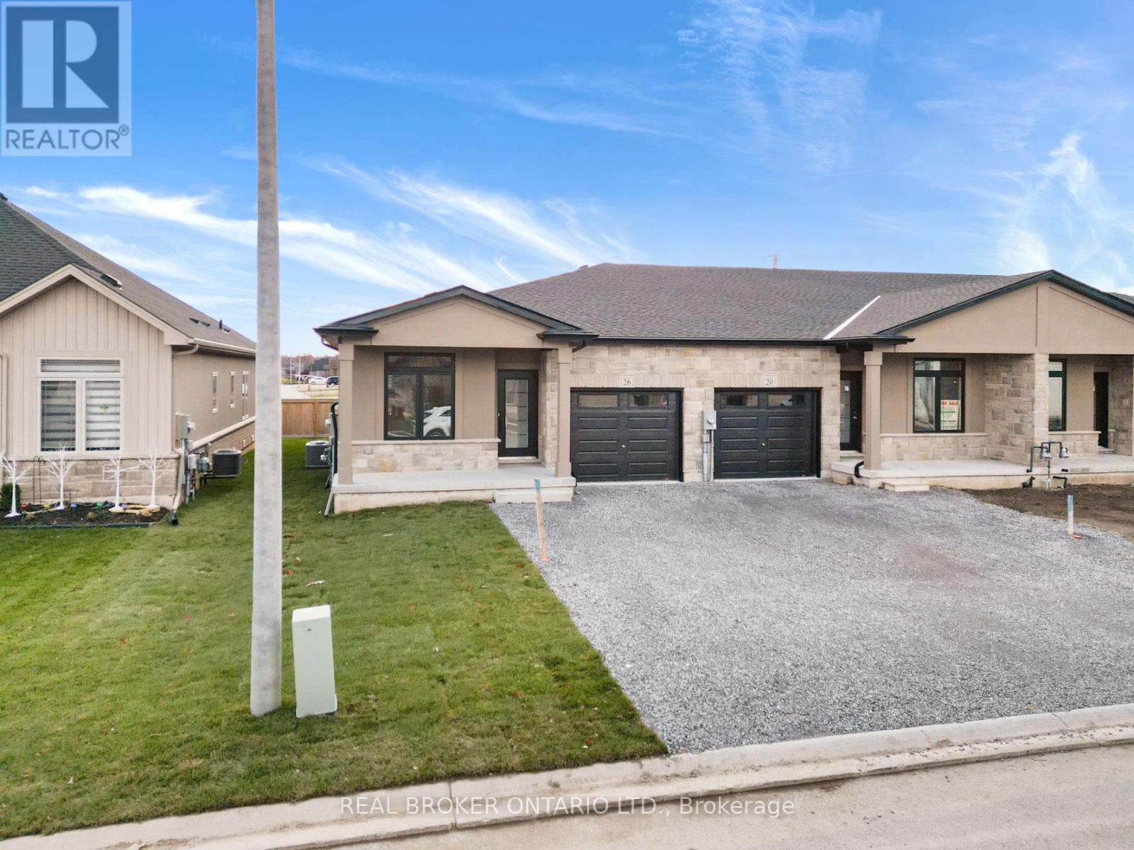 26 Austin Drive, Welland, Ontario  L3C 0J8 - Photo 3 - X13768248