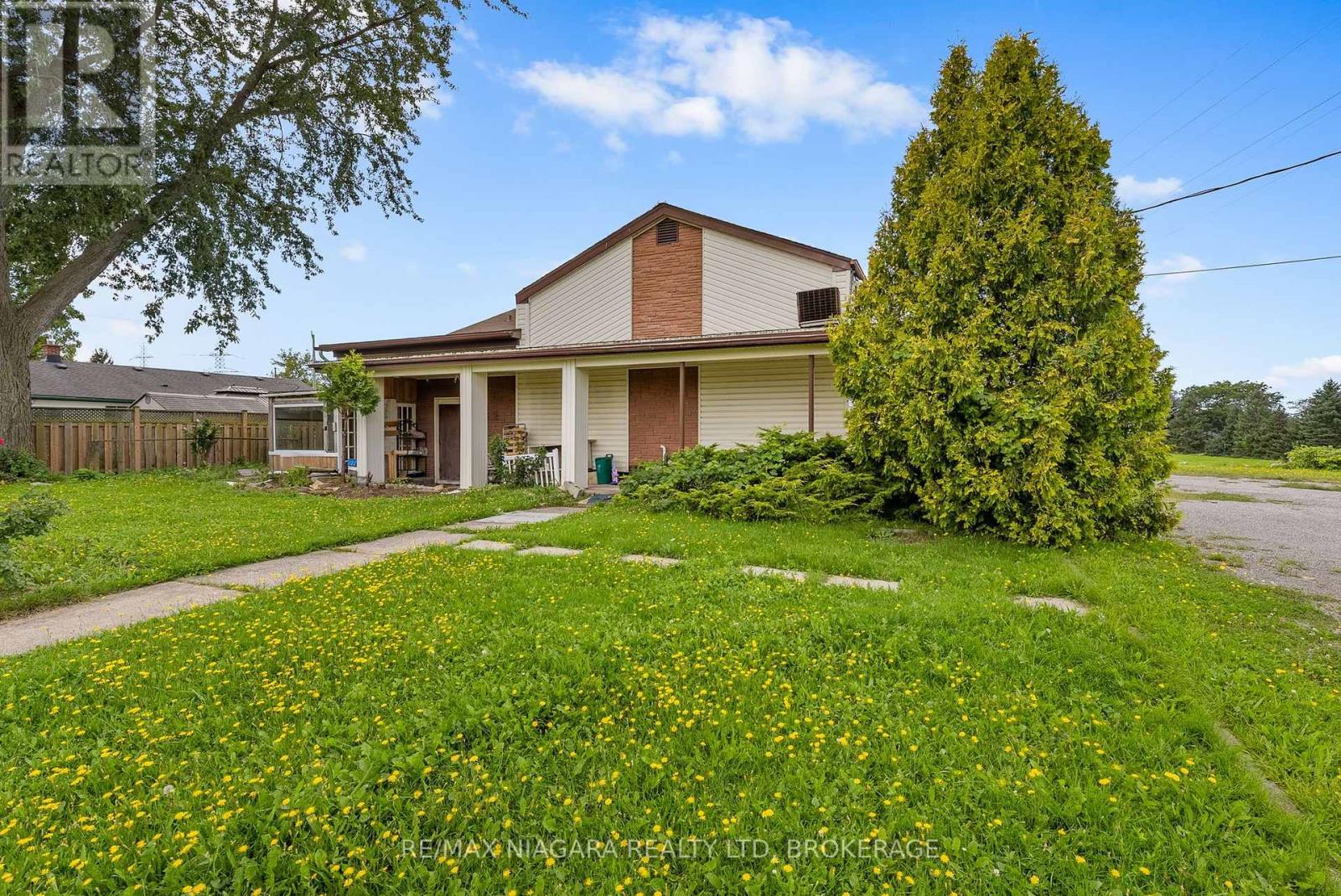 319 Davis Street, Thorold, Ontario  L2V 1G9 - Photo 1 - X13768324
