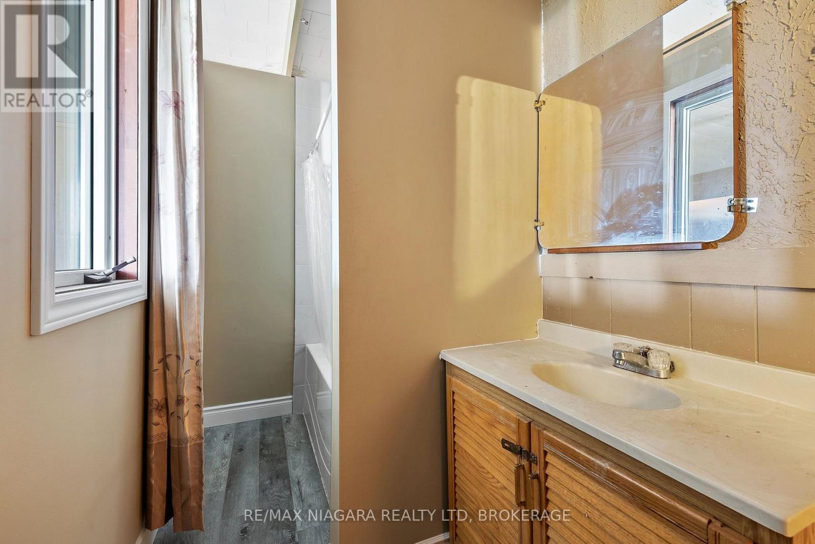 319 Davis Street, Thorold, Ontario  L2V 1G9 - Photo 16 - X13768324