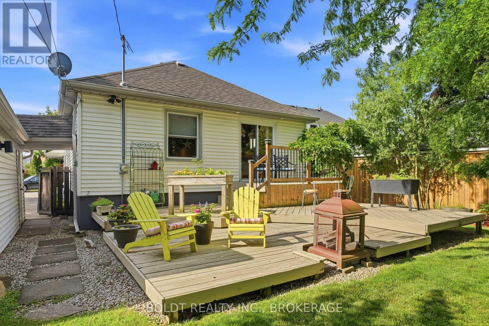 9 Woodgate Avenue, St. Catharines, Ontario  L2R 3V3 - Photo 27 - X13769194