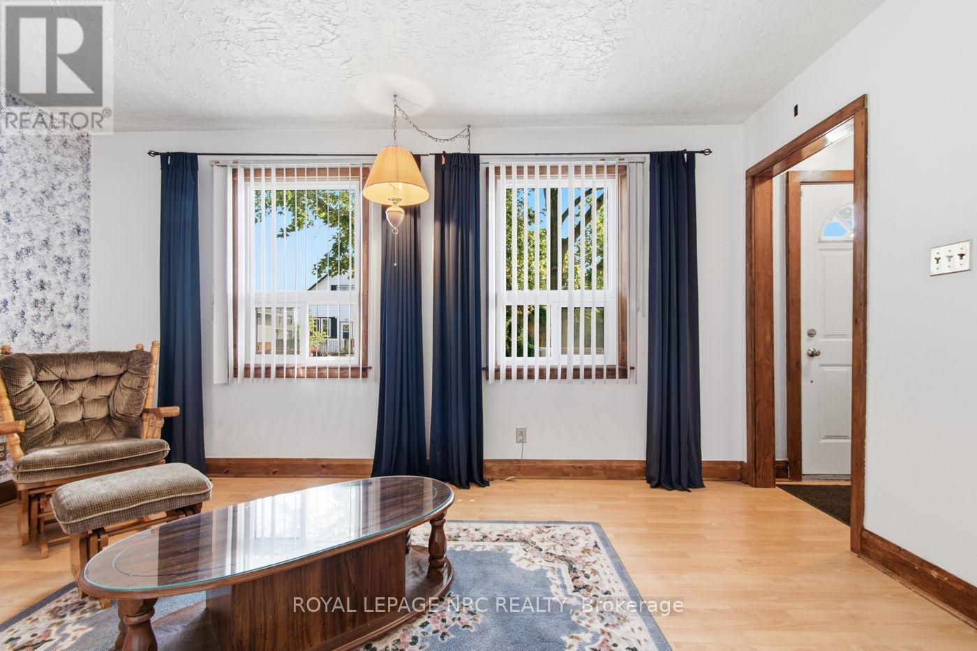 7 Beard Place, St. Catharines, Ontario  L2P 2P1 - Photo 5 - X13769432