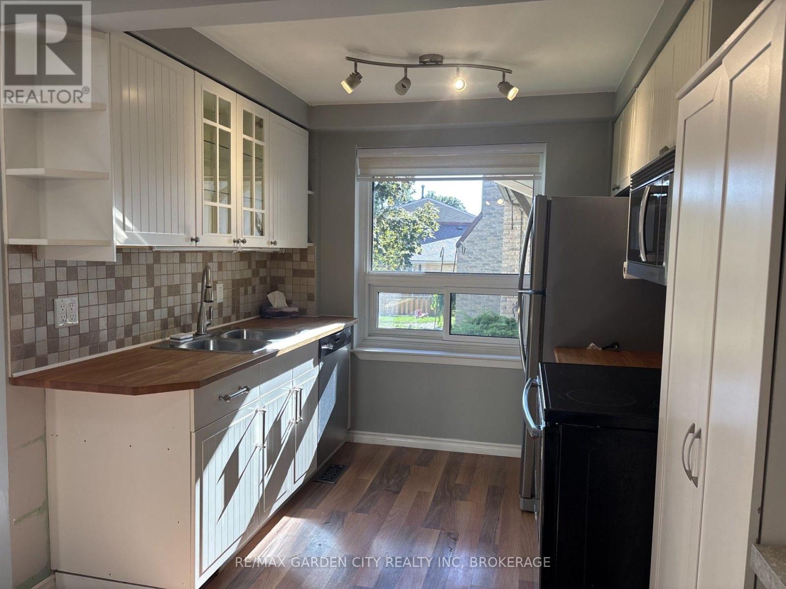 #13 - 280 Thaler Avenue, Kitchener, Ontario  N2A 1R6 - Photo 2 - X13770194