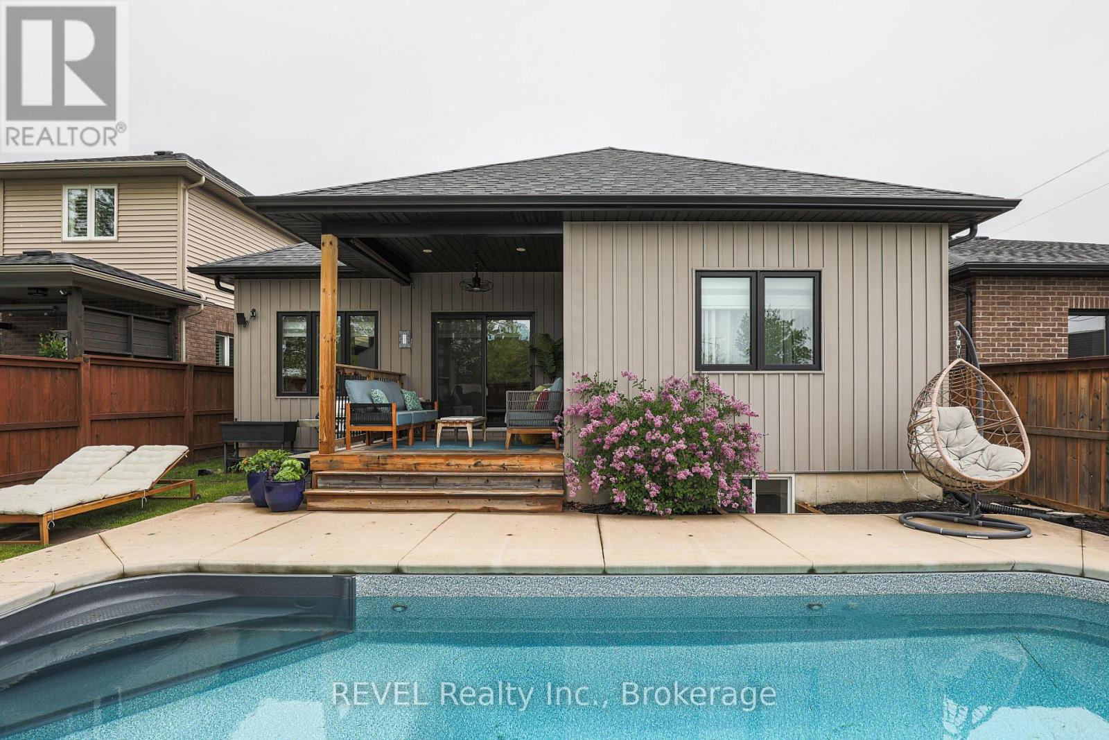 15 Willowbrook Drive, Welland, Ontario  L3C 0G1 - Photo 7 - X13770484
