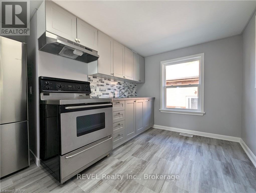 4591 Homewood Avenue, Niagara Falls, Ontario  L2E 4X9 - Photo 3 - X13771472