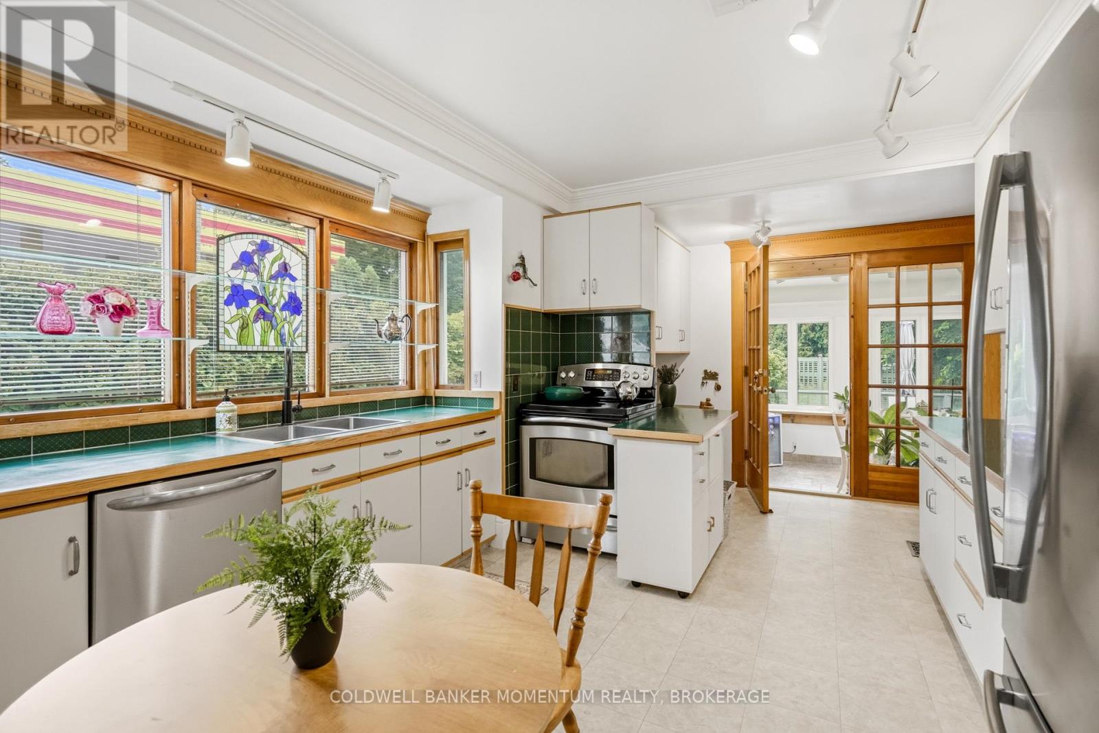 3973 St Peter Avenue, Niagara Falls, Ontario  L2J 2N9 - Photo 8 - X13771574