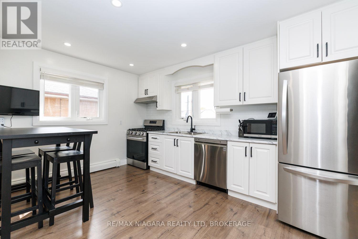 393 Wellington Street, Port Colborne, Ontario  L3K 2K5 - Photo 9 - X13790118