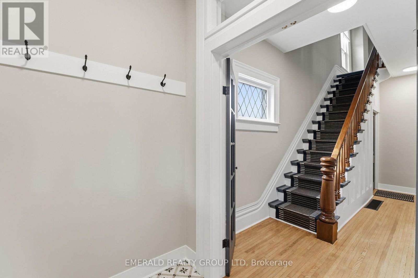 Upper - 7 Ormond Street S, Thorold, Ontario  L2V 1Y2 - Photo 2 - X13794346