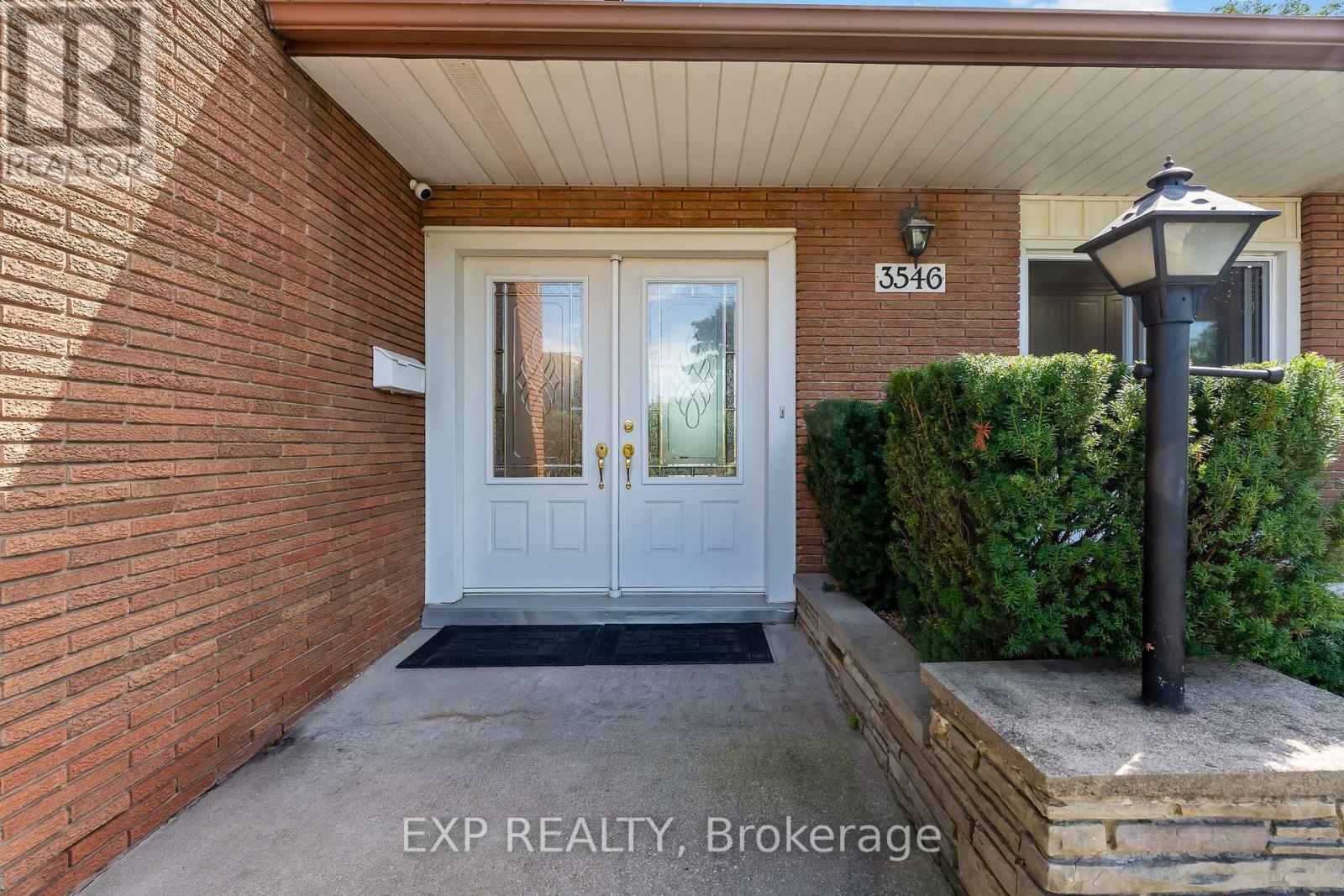 3546 Eton Crescent, Niagara Falls, Ontario  L2J 3B5 - Photo 3 - X13794956