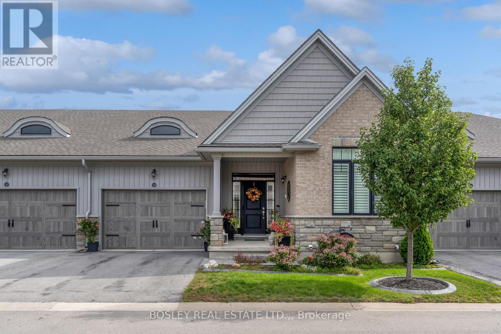 34 Borden Trail, Welland, Ontario  L3C 0H1 - Photo 1 - X13795262