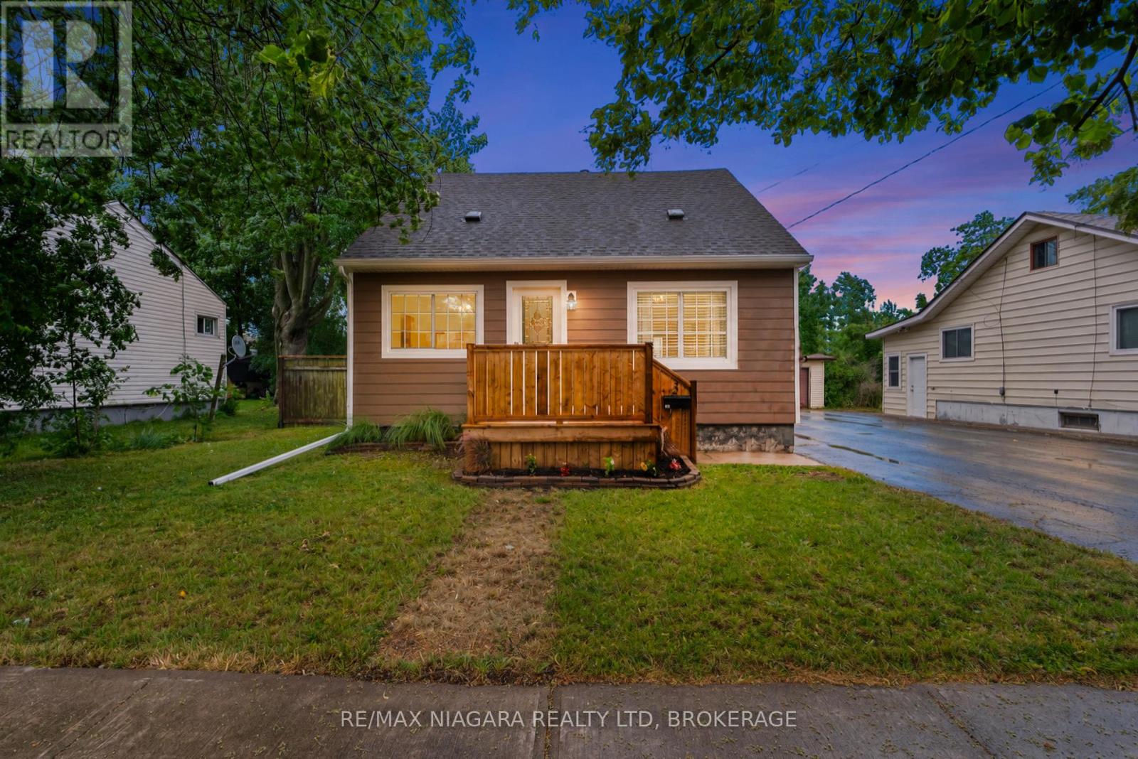 3 Osborne Street, Fort Erie, Ontario  L2A 3X8 - Photo 3 - X13800758