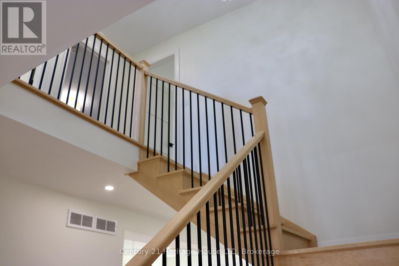 8890 Angie Drive, Niagara Falls, Ontario  L2H 3W8 - Photo 39 - X13801004