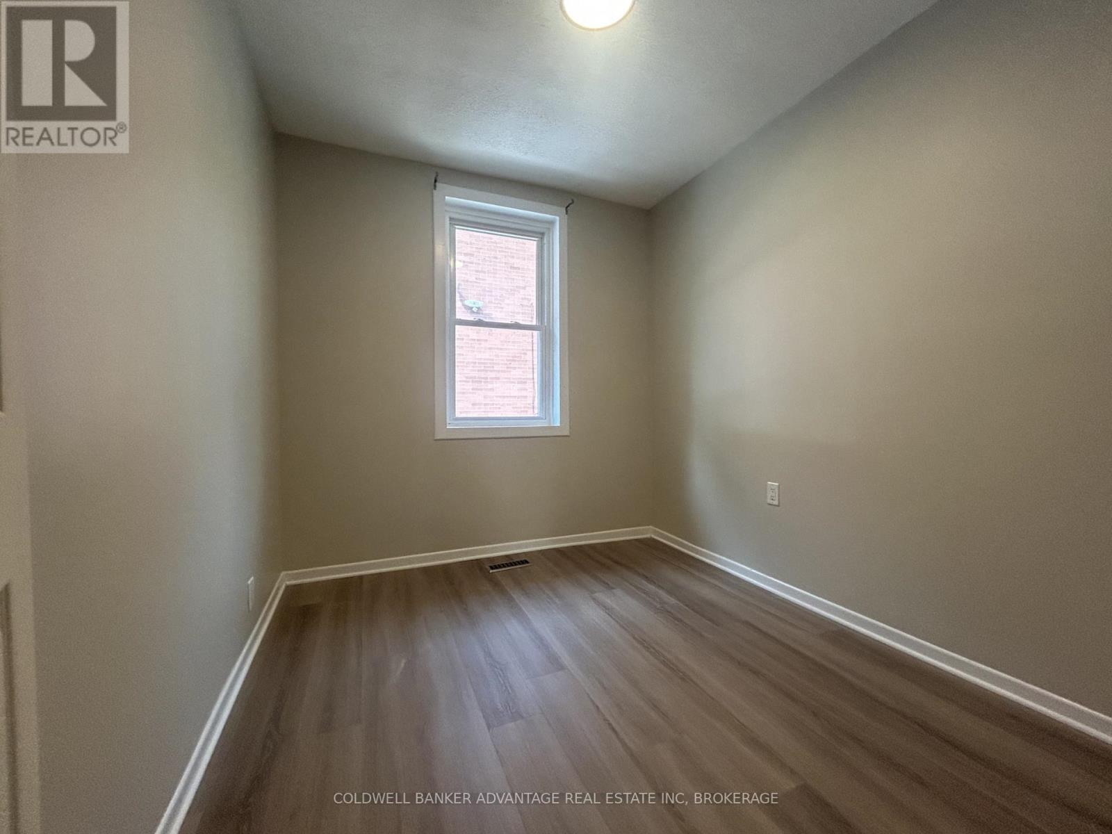 36 Sanford Street, Barrie, Ontario  L4N 3C2 - Photo 17 - S13808718