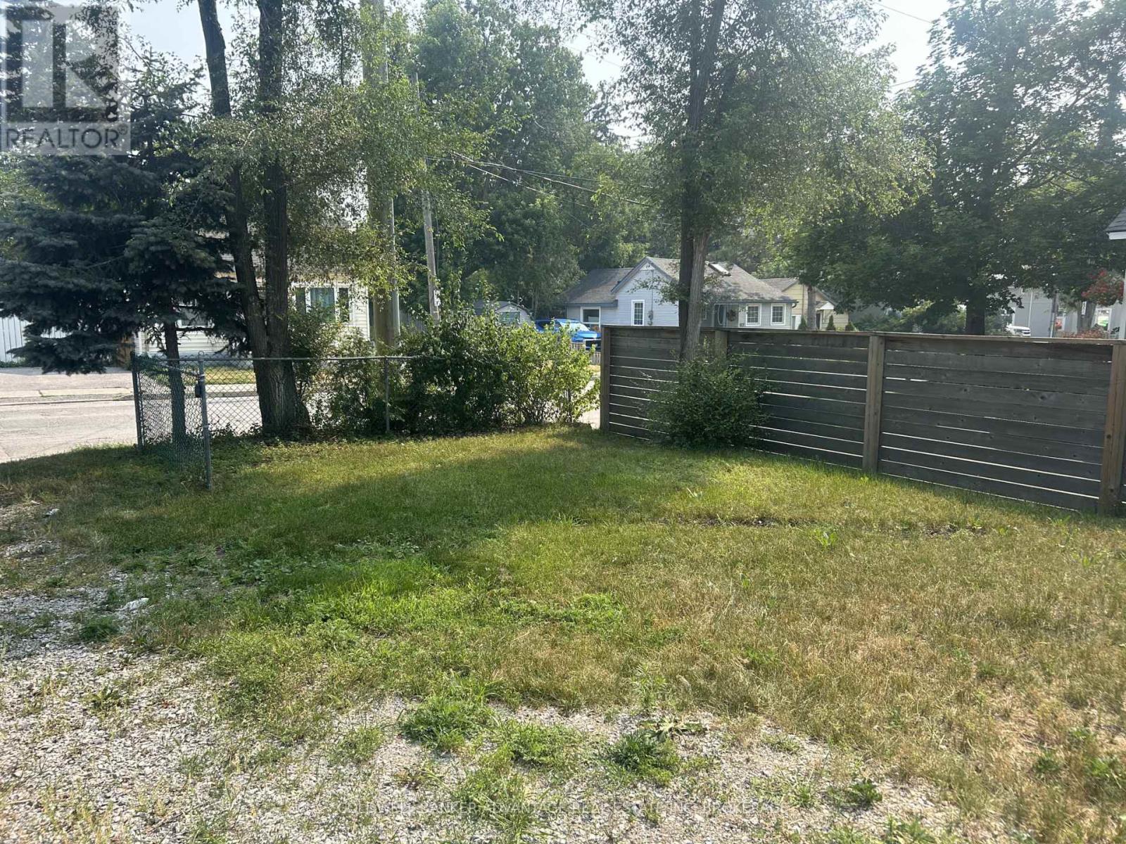 36 Sanford Street, Barrie, Ontario  L4N 3C2 - Photo 7 - S13808718
