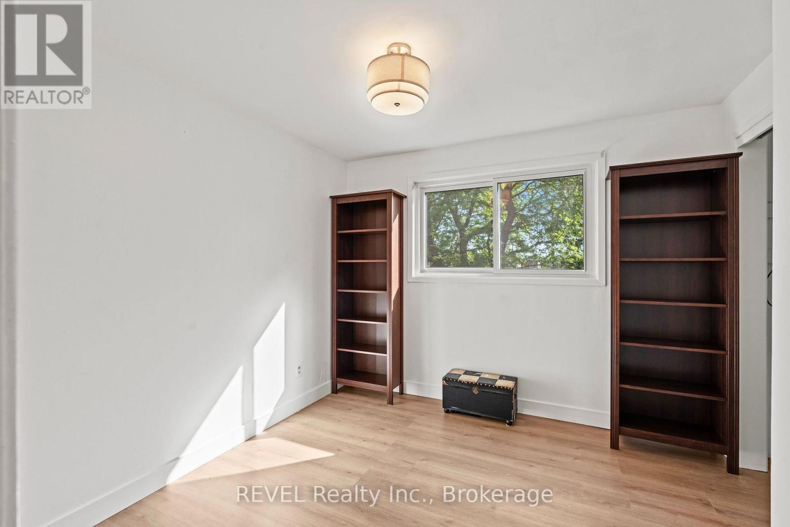 28 Black Knight Road, St. Catharines, Ontario  L2N 3C1 - Photo 19 - X13814186