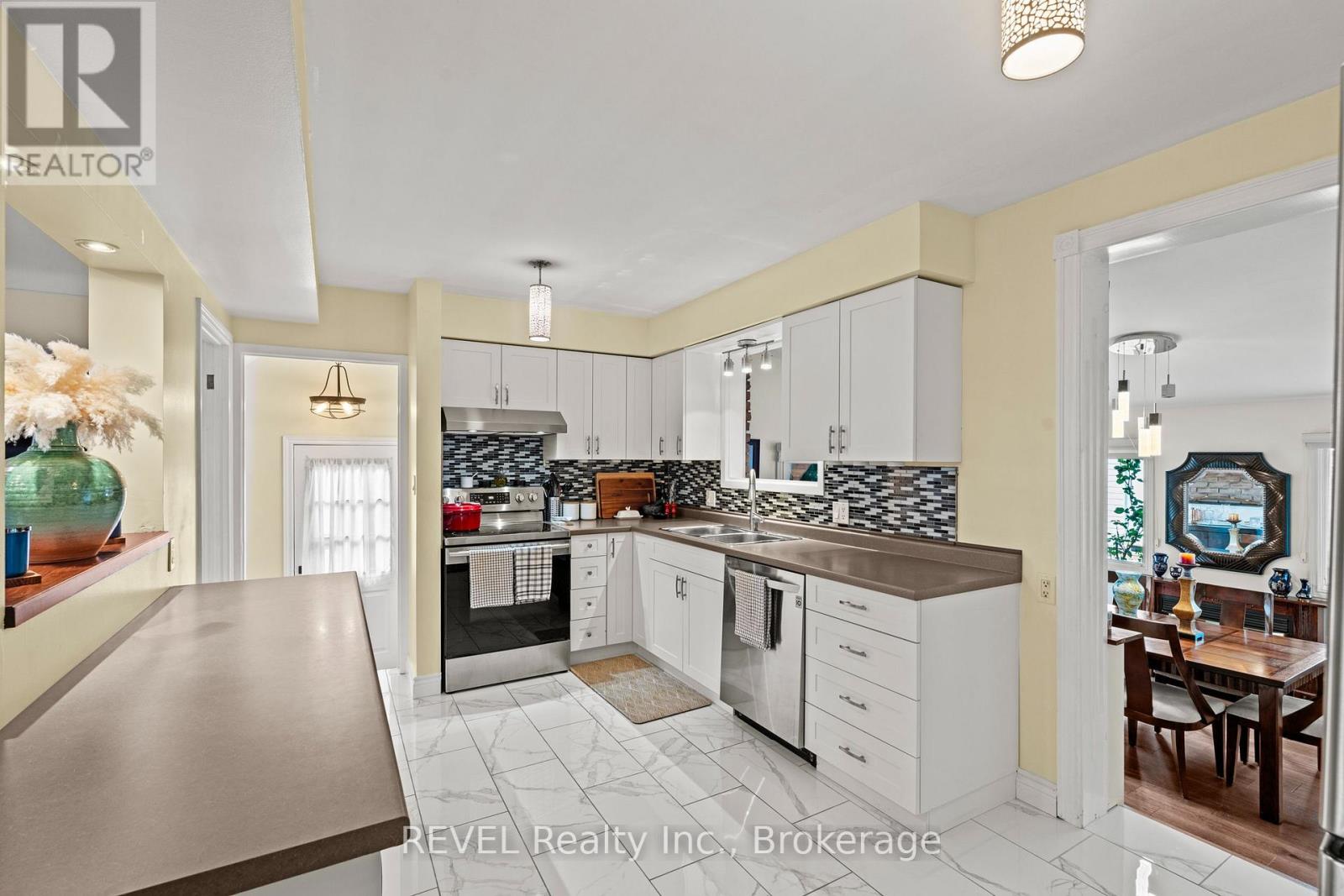 28 Black Knight Road, St. Catharines, Ontario  L2N 3C1 - Photo 9 - X13814186