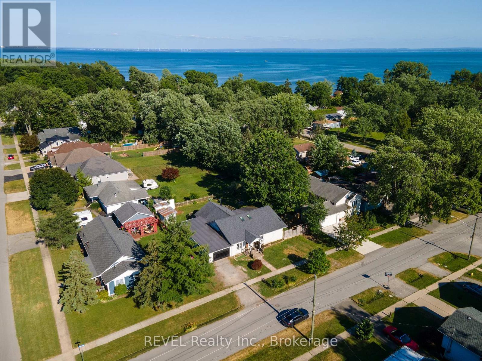 342 Helen Street, Fort Erie, Ontario  L0S 1B0 - Photo 1 - X13816140