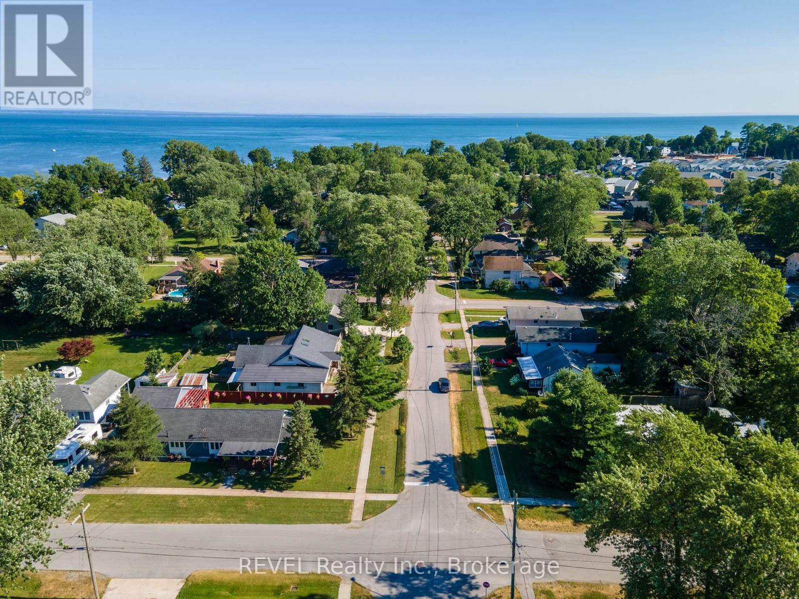 342 Helen Street, Fort Erie, Ontario  L0S 1B0 - Photo 2 - X13816140