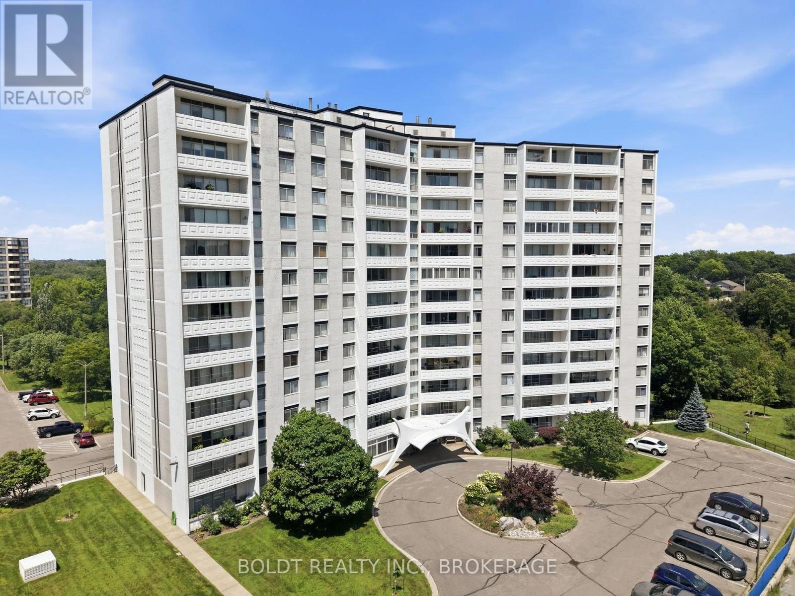 1206 - 15 Towering Heights Boulevard, St. Catharines, Ontario  L2T 3G7 - Photo 1 - X13823290
