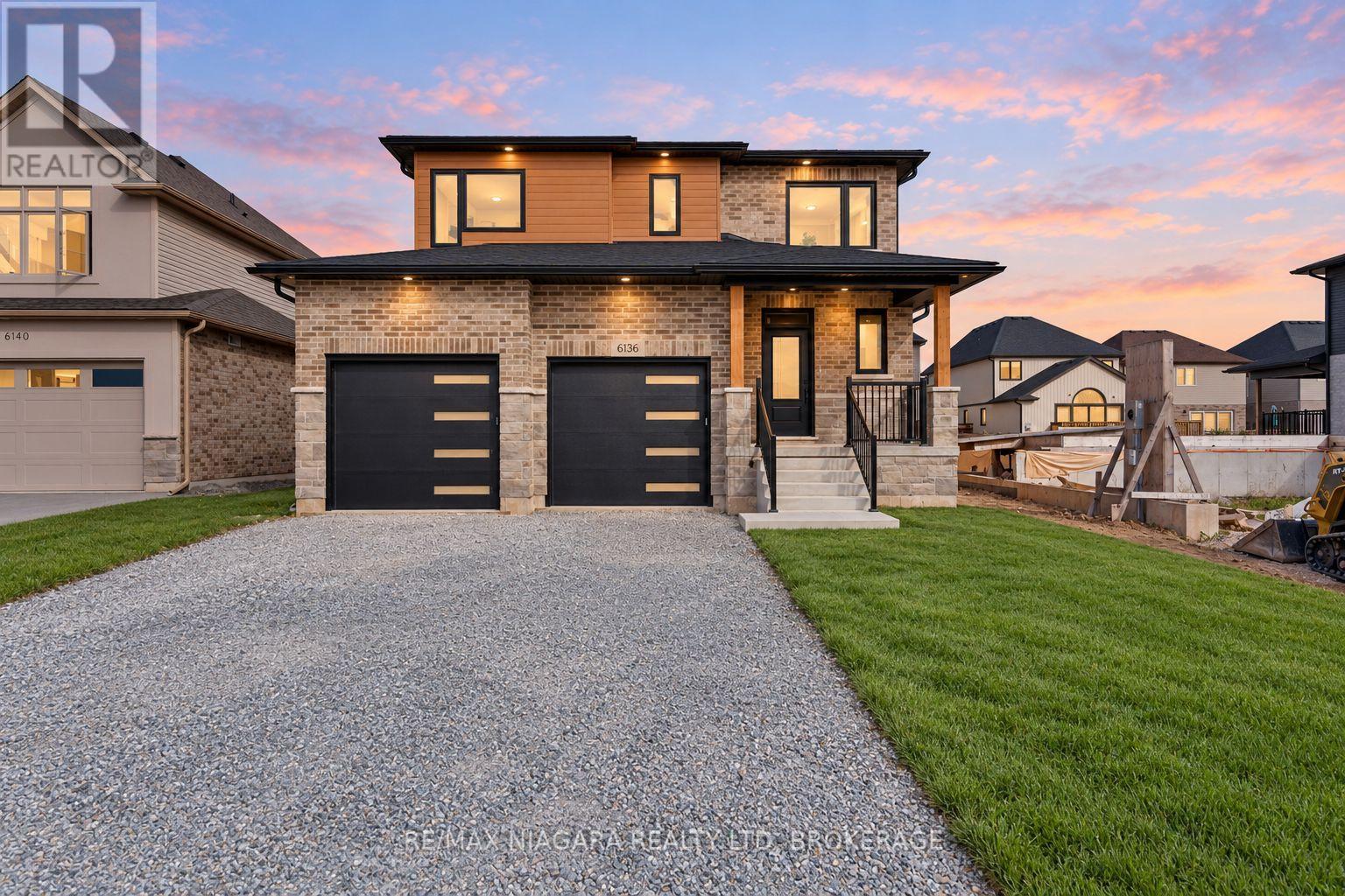 6136 Curlin Crescent, Niagara Falls, Ontario  L2H 3W8 - Photo 1 - X13824234