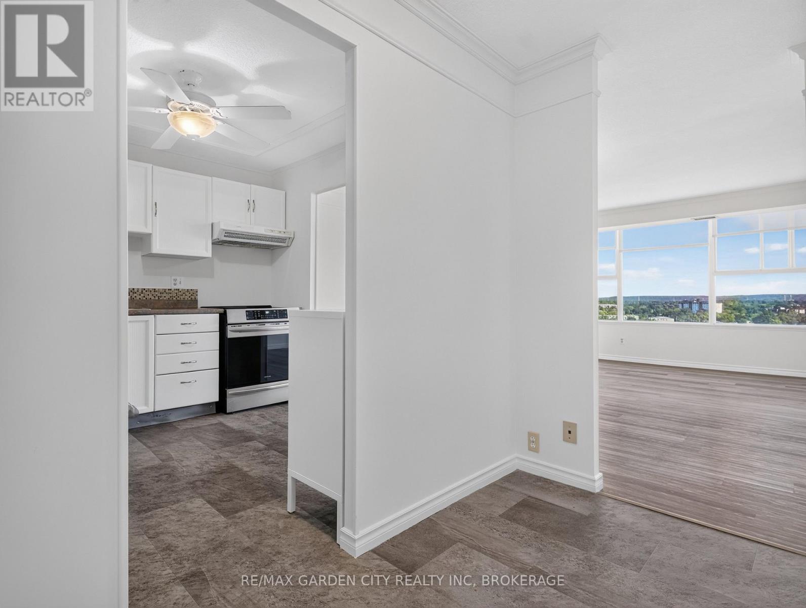 1107 - 7 Gale Crescent, St. Catharines, Ontario  L2R 7M8 - Photo 3 - X13824238