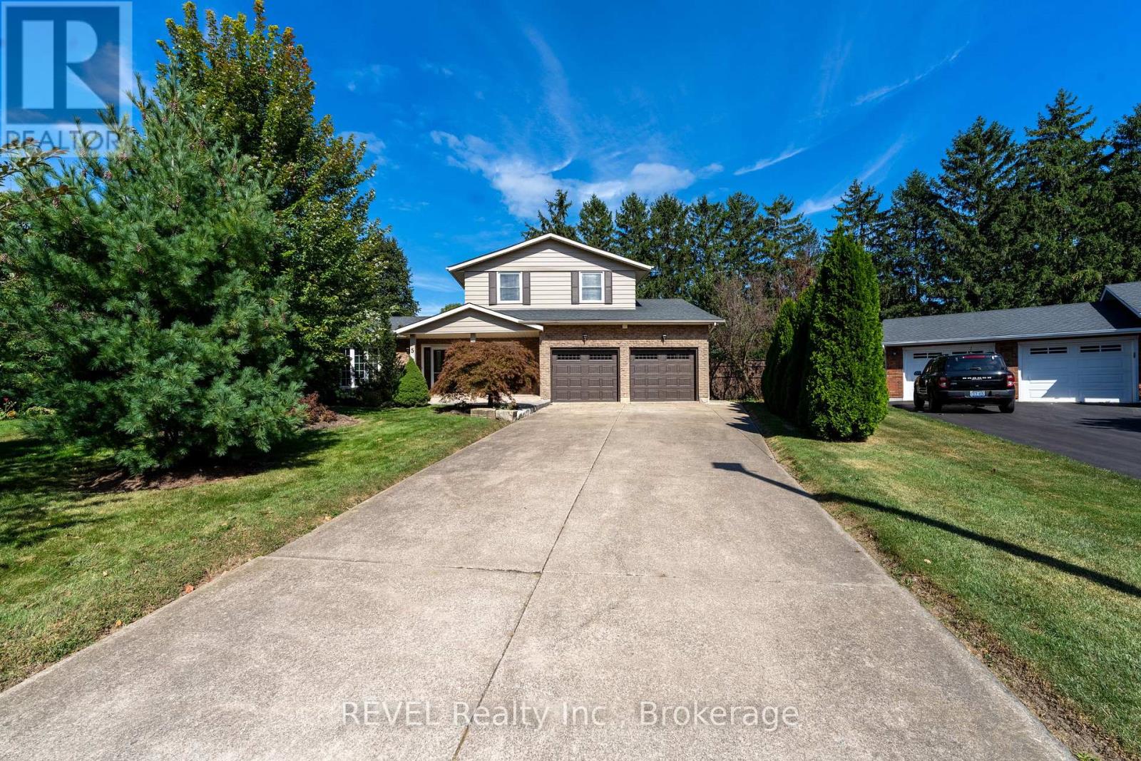 5 Tottenham Court, Niagara-On-The-Lake, Ontario  L0S 1J0 - Photo 1 - X13827056
