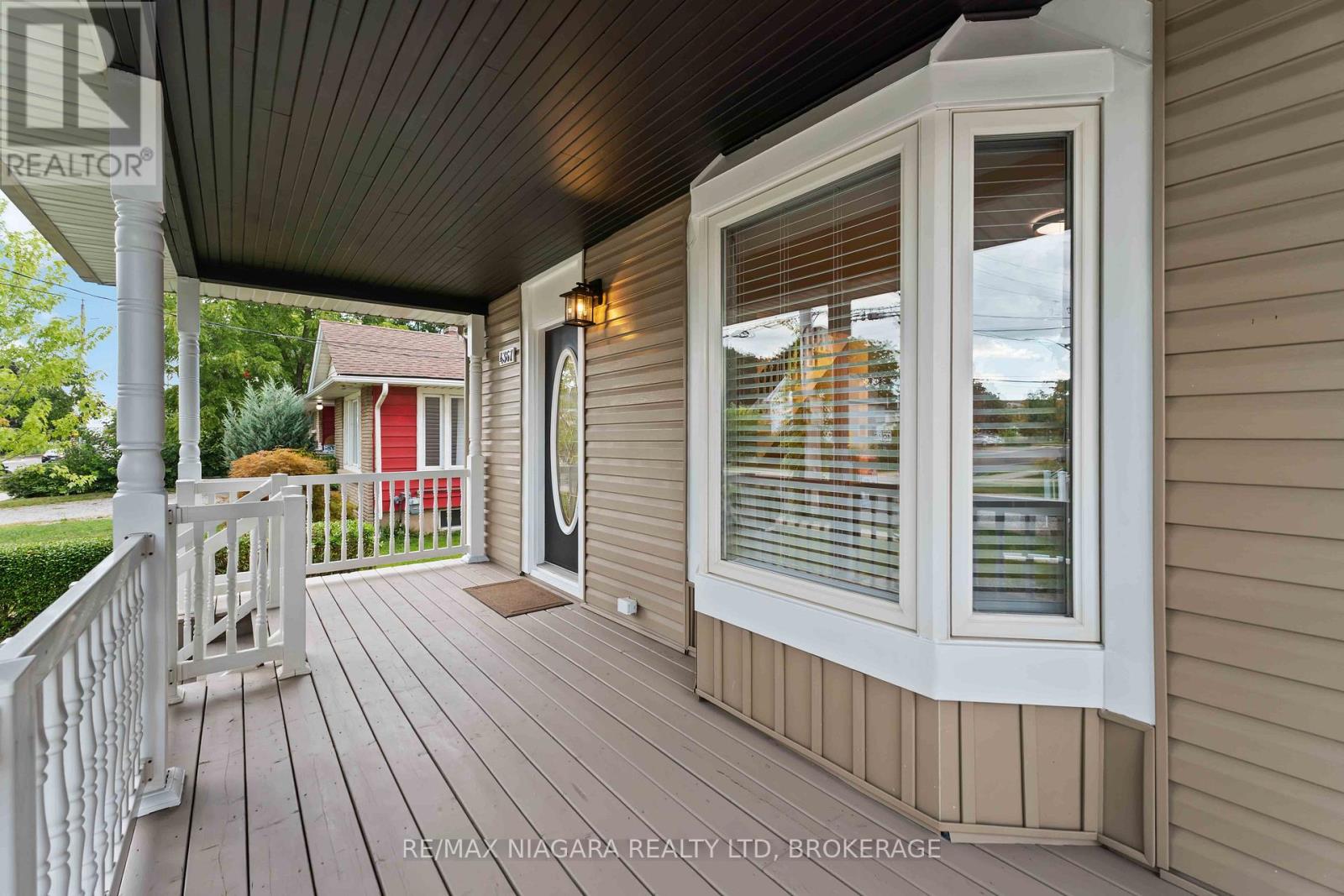 4367 Ontario Street, Lincoln, Ontario  L0R 1B0 - Photo 2 - X13827134