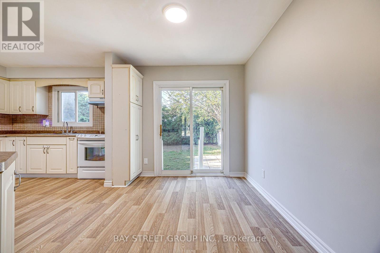110 St. David's Road, St. Catharines, Ontario  L2T 1P9 - Photo 6 - X13828242