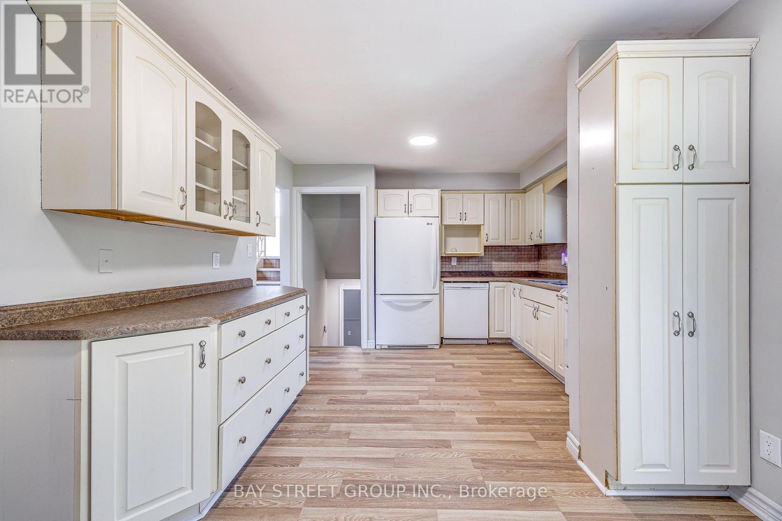 110 St. David's Road, St. Catharines, Ontario  L2T 1P9 - Photo 7 - X13828242