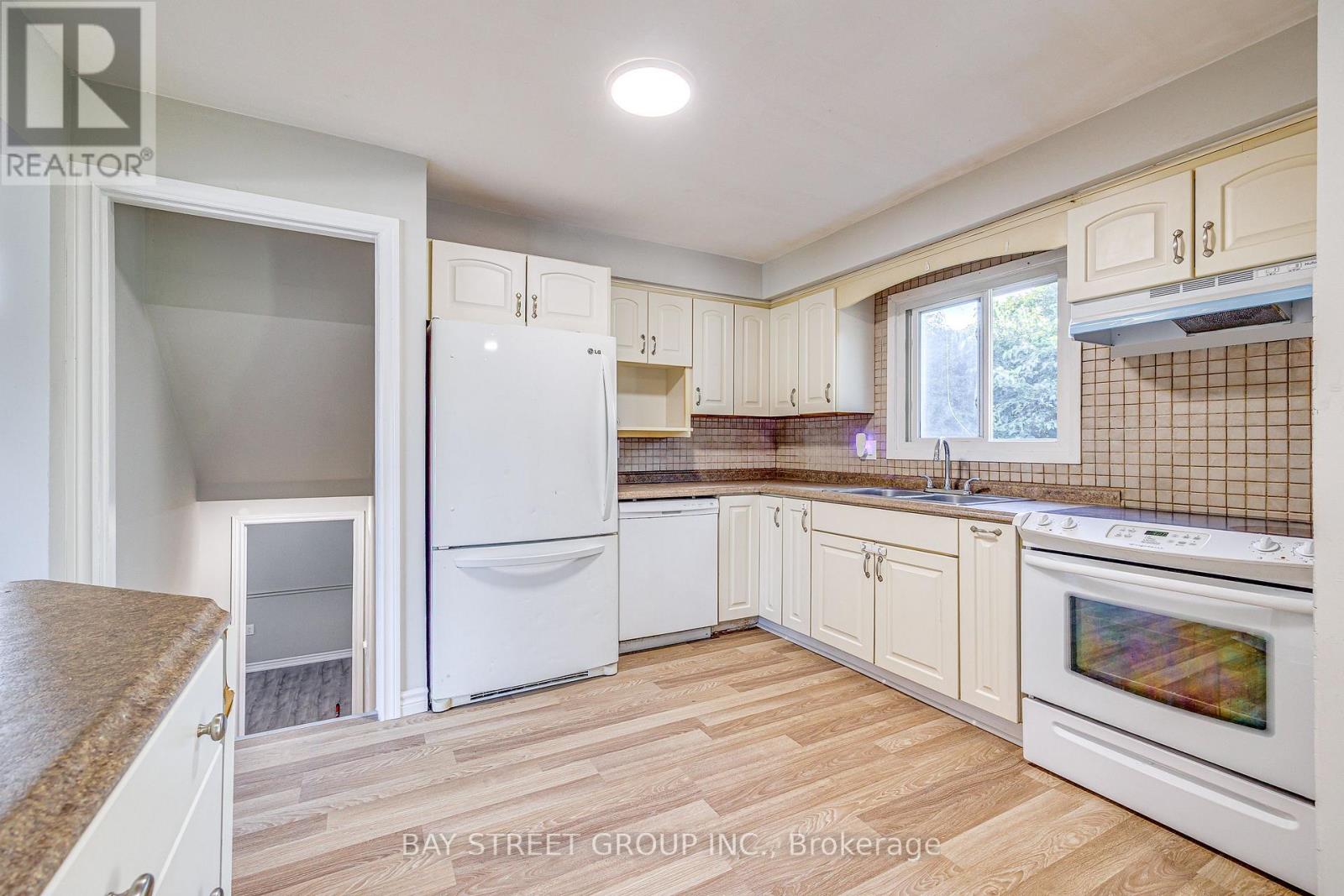 110 St. David's Road, St. Catharines, Ontario  L2T 1P9 - Photo 9 - X13828242
