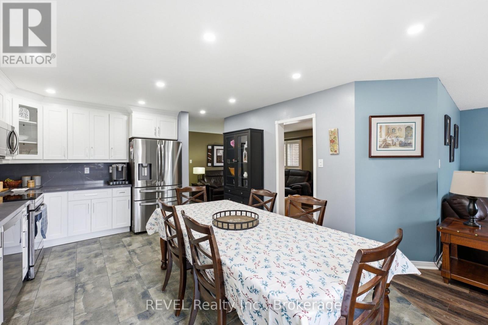 20 Hayloft Court, Brampton, Ontario  L6X 4R7 - Photo 8 - W13828458