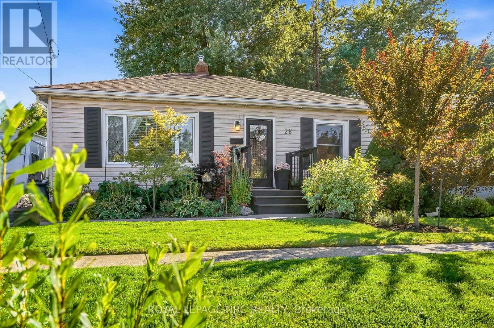 26 Battersea Avenue, St. Catharines, Ontario  L2P 1L7 - Photo 1 - X13833640