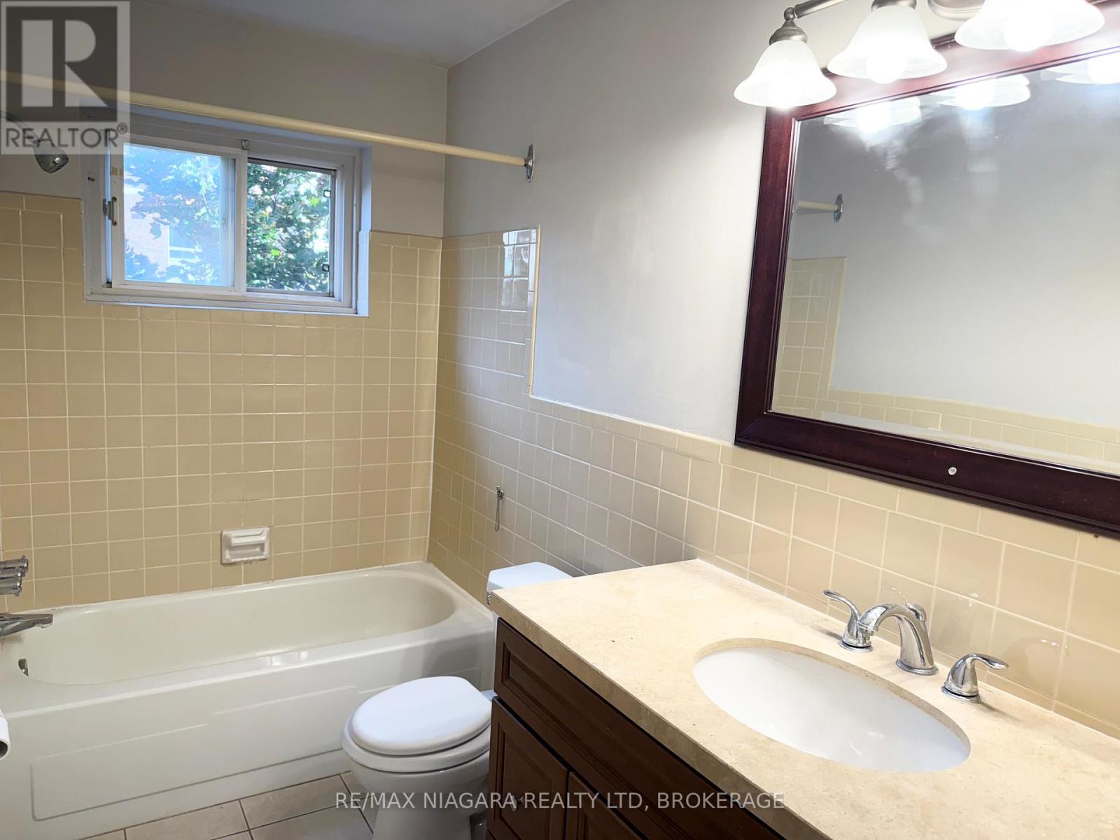 8 - 286 Vine Street, St. Catharines, Ontario  L2M 4T3 - Photo 25 - X13846028