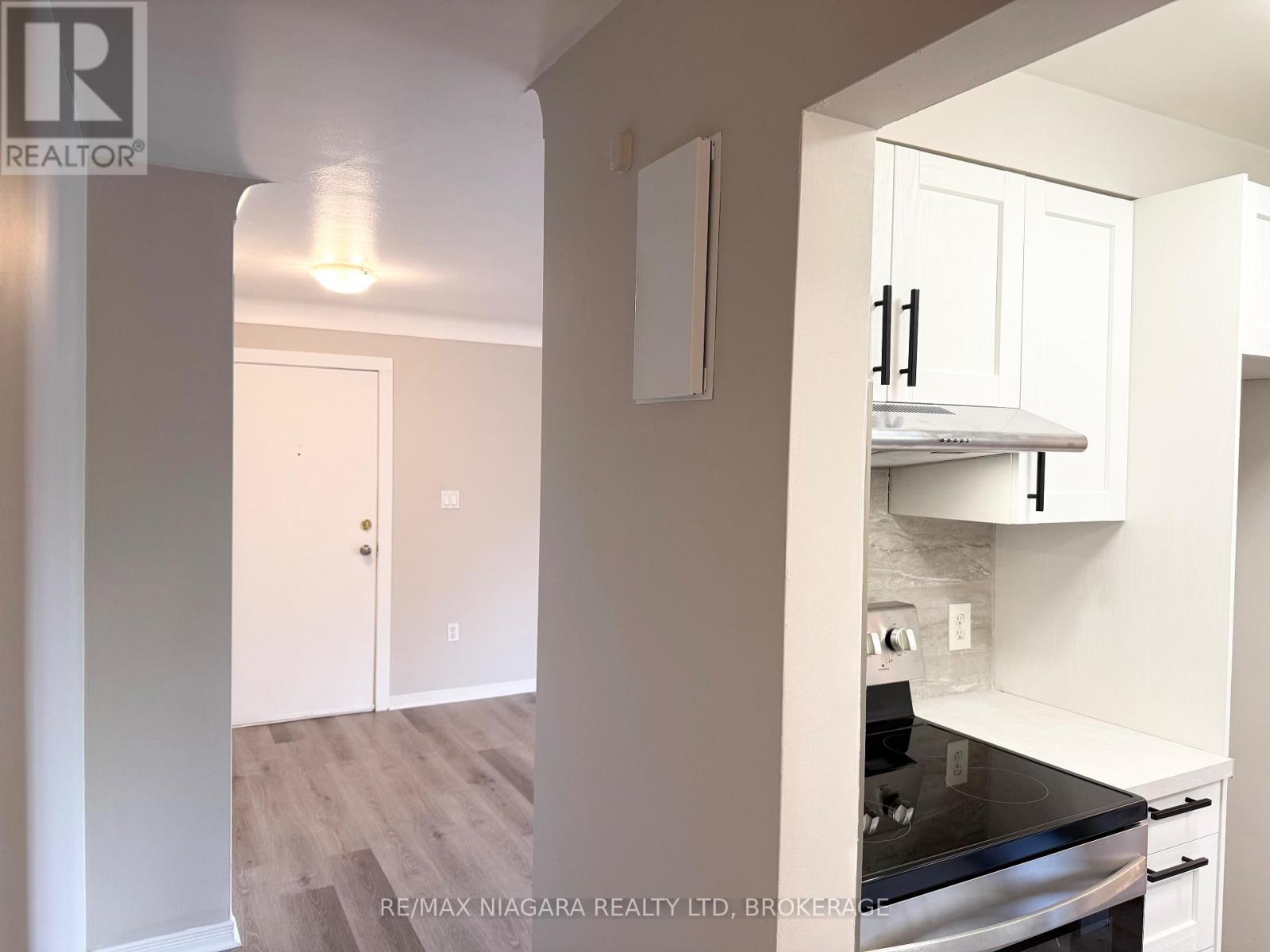 8 - 286 Vine Street, St. Catharines, Ontario  L2M 4T3 - Photo 27 - X13846028