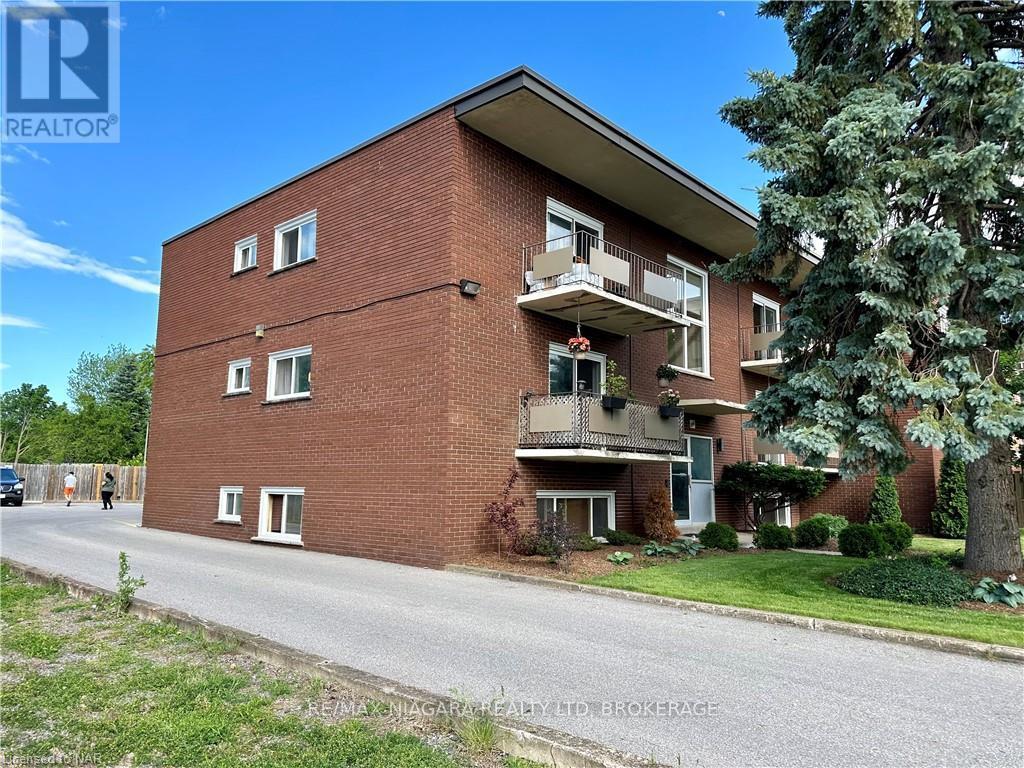 8 - 286 Vine Street, St. Catharines, Ontario  L2M 4T3 - Photo 3 - X13846028