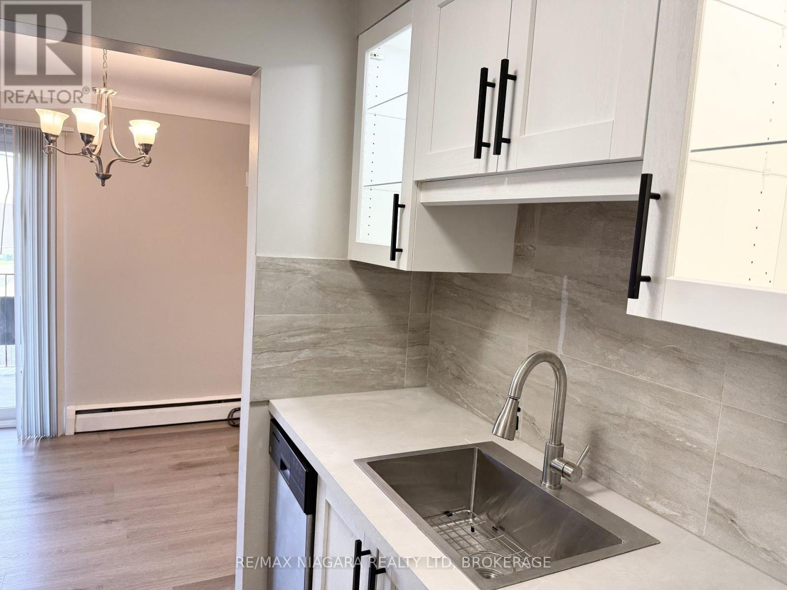 4 - 286 Vine Street, St. Catharines, Ontario  L2M 4T3 - Photo 12 - X13846032
