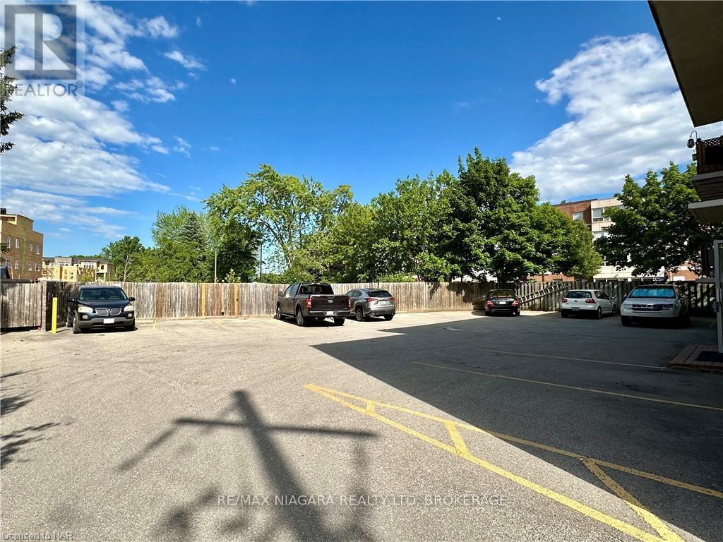 4 - 286 Vine Street, St. Catharines, Ontario  L2M 4T3 - Photo 6 - X13846032