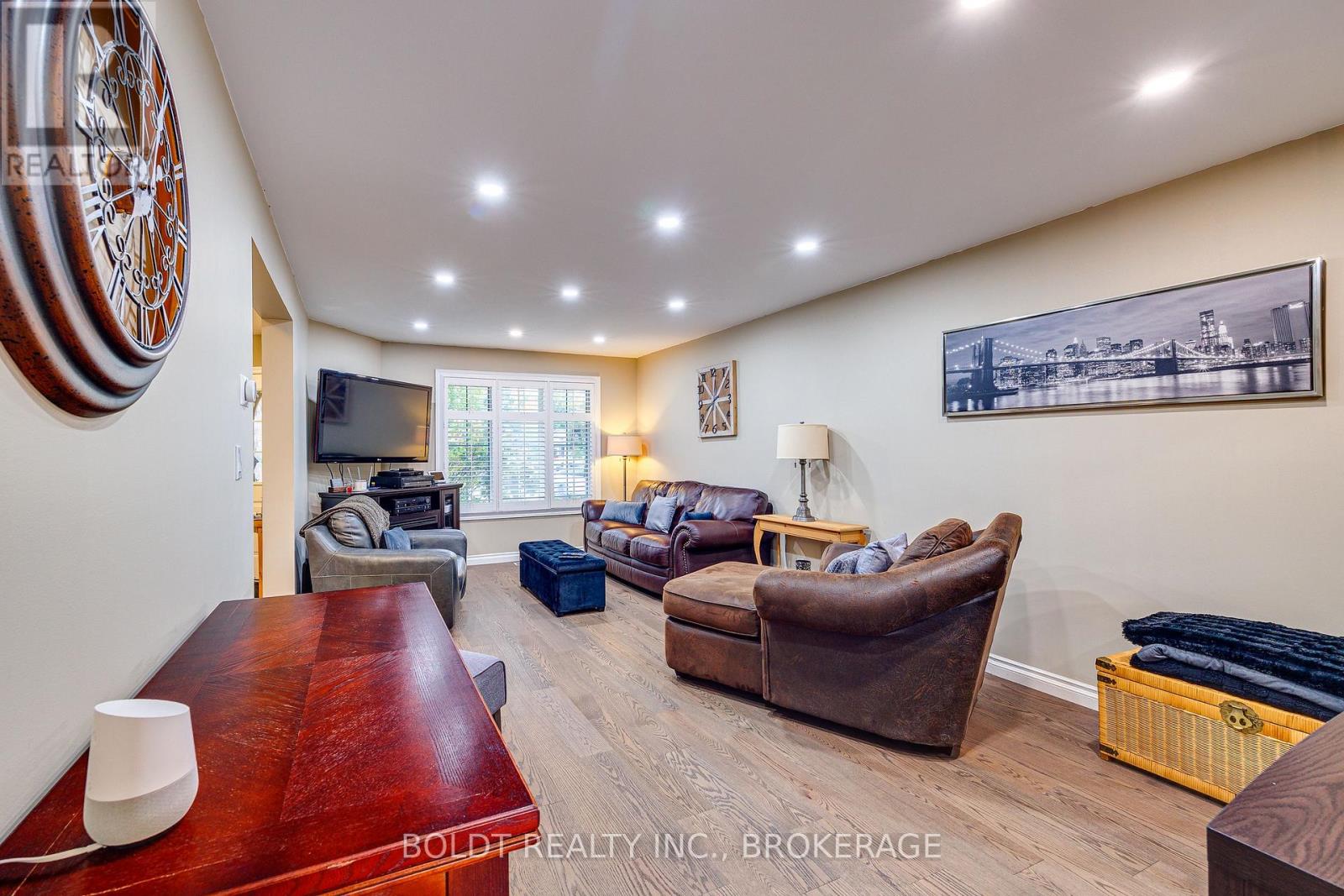 16 Westbury Drive, St. Catharines, Ontario  L2S 3V1 - Photo 5 - X13848500