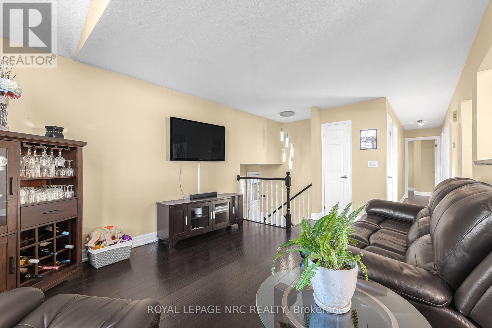551 Scott Street, St. Catharines, Ontario  L2M 6Y4 - Photo 5 - X13863430