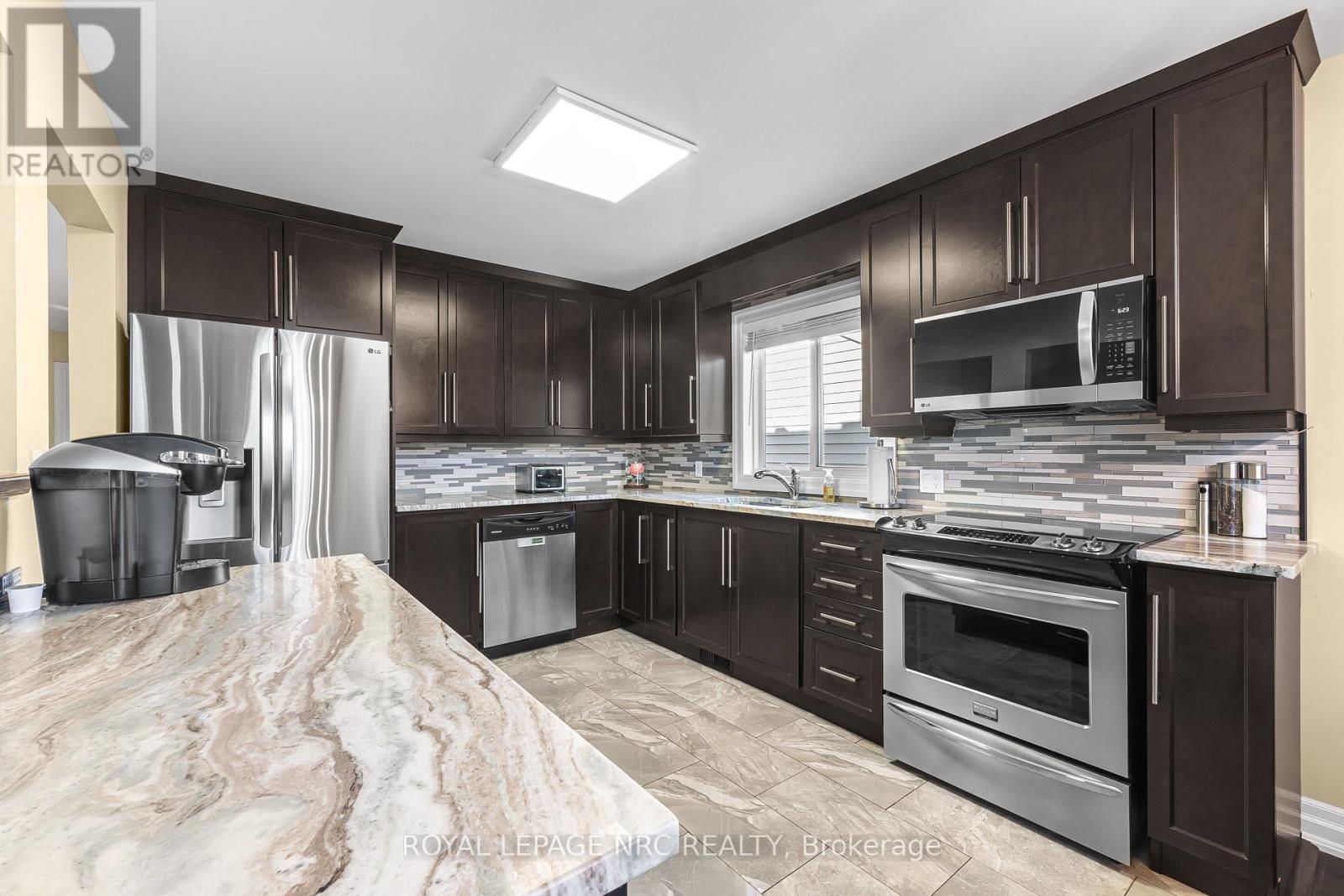551 Scott Street, St. Catharines, Ontario  L2M 6Y4 - Photo 9 - X13863430