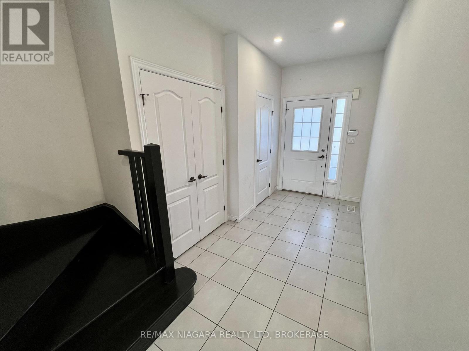 23 Fairgrounds Drive, Hamilton, Ontario  L0R 1C0 - Photo 4 - X13872248