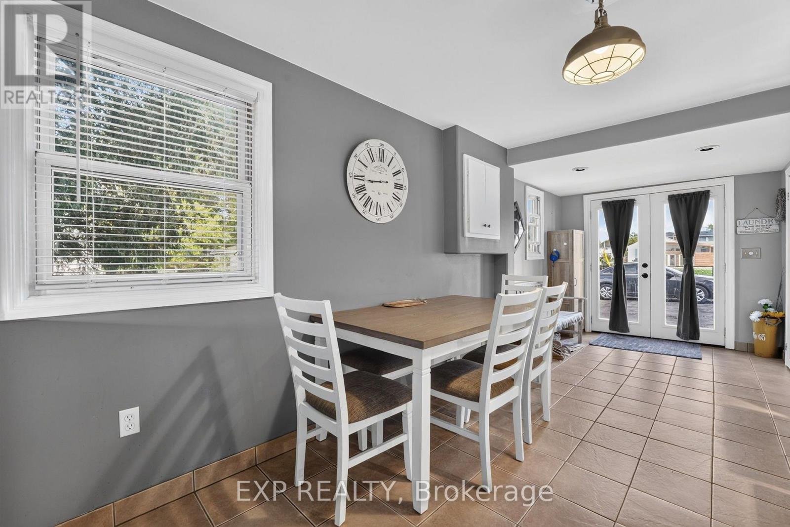 6063 Cadham Street, Niagara Falls, Ontario  L2G 3A2 - Photo 10 - X13876056