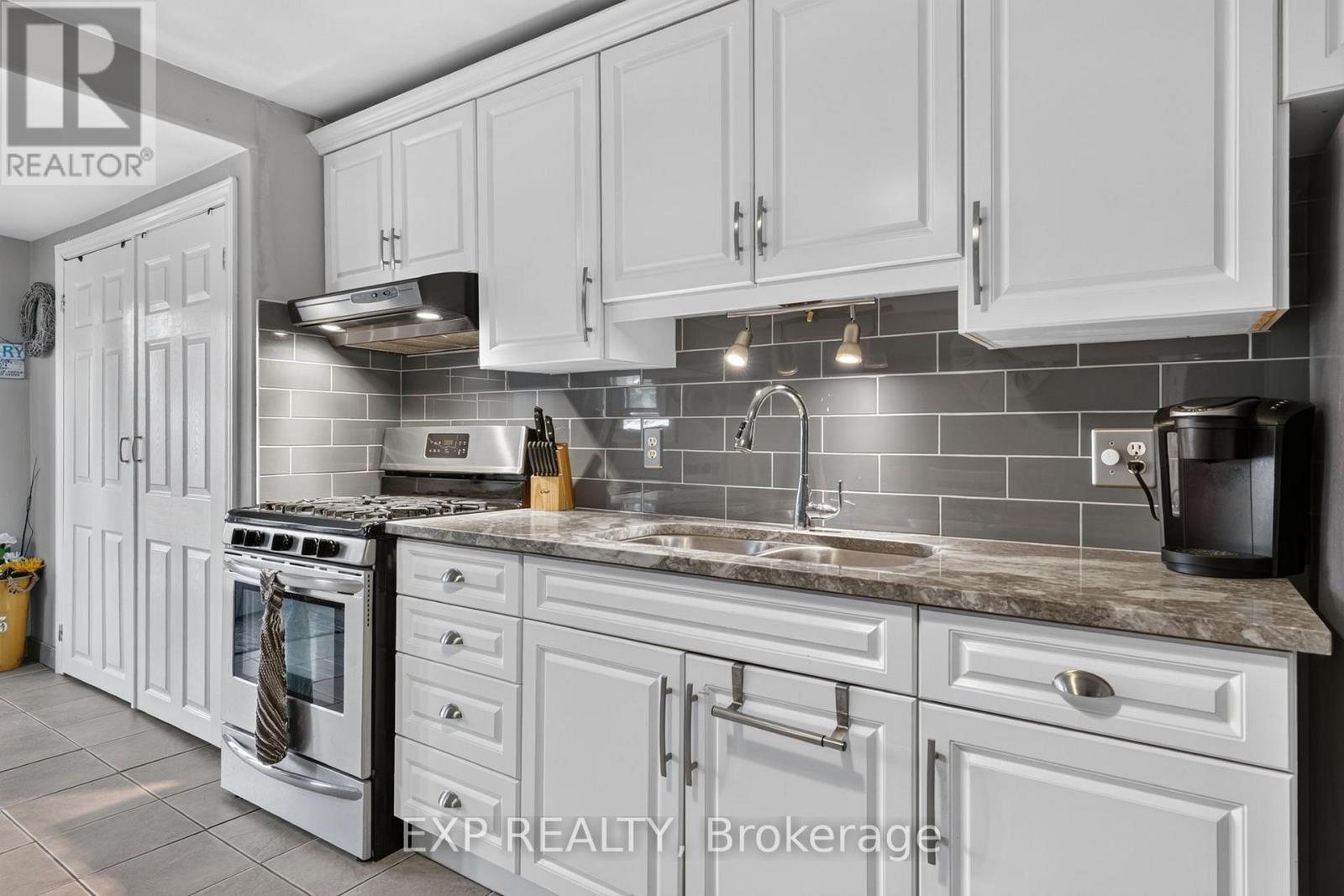 6063 Cadham Street, Niagara Falls, Ontario  L2G 3A2 - Photo 12 - X13876056