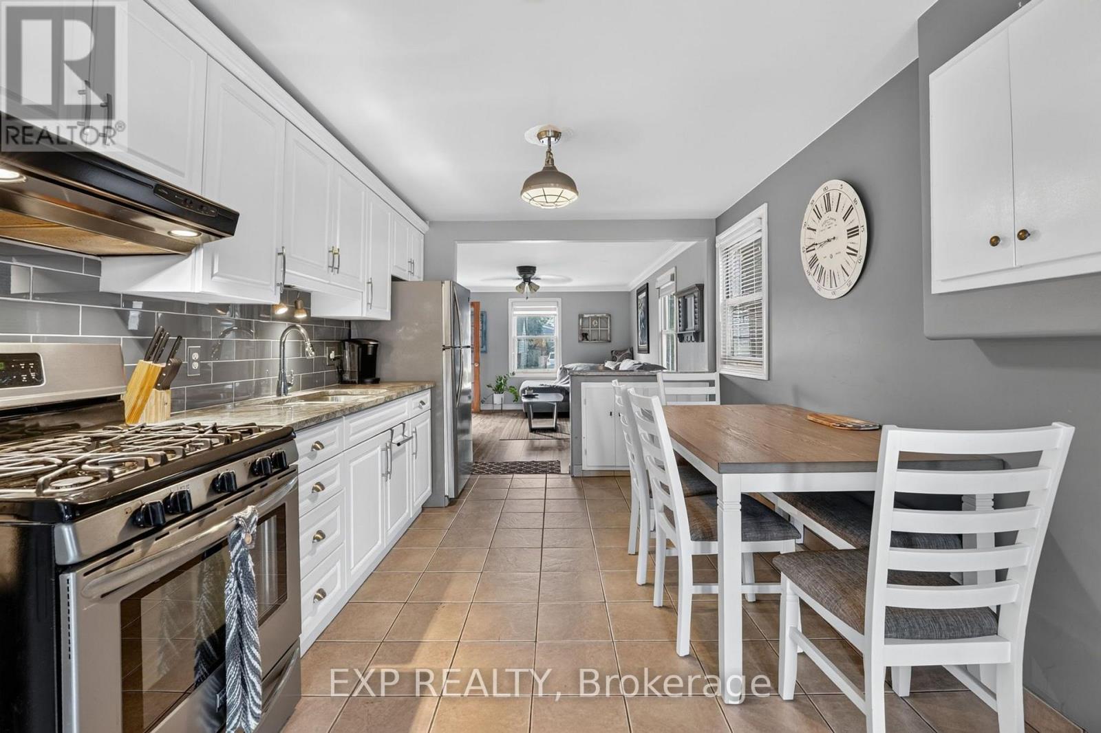 6063 Cadham Street, Niagara Falls, Ontario  L2G 3A2 - Photo 15 - X13876056