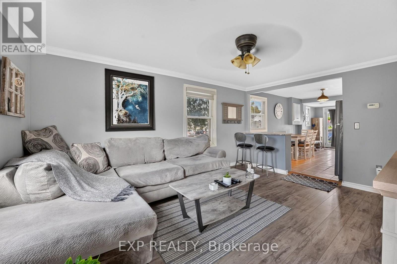 6063 Cadham Street, Niagara Falls, Ontario  L2G 3A2 - Photo 6 - X13876056