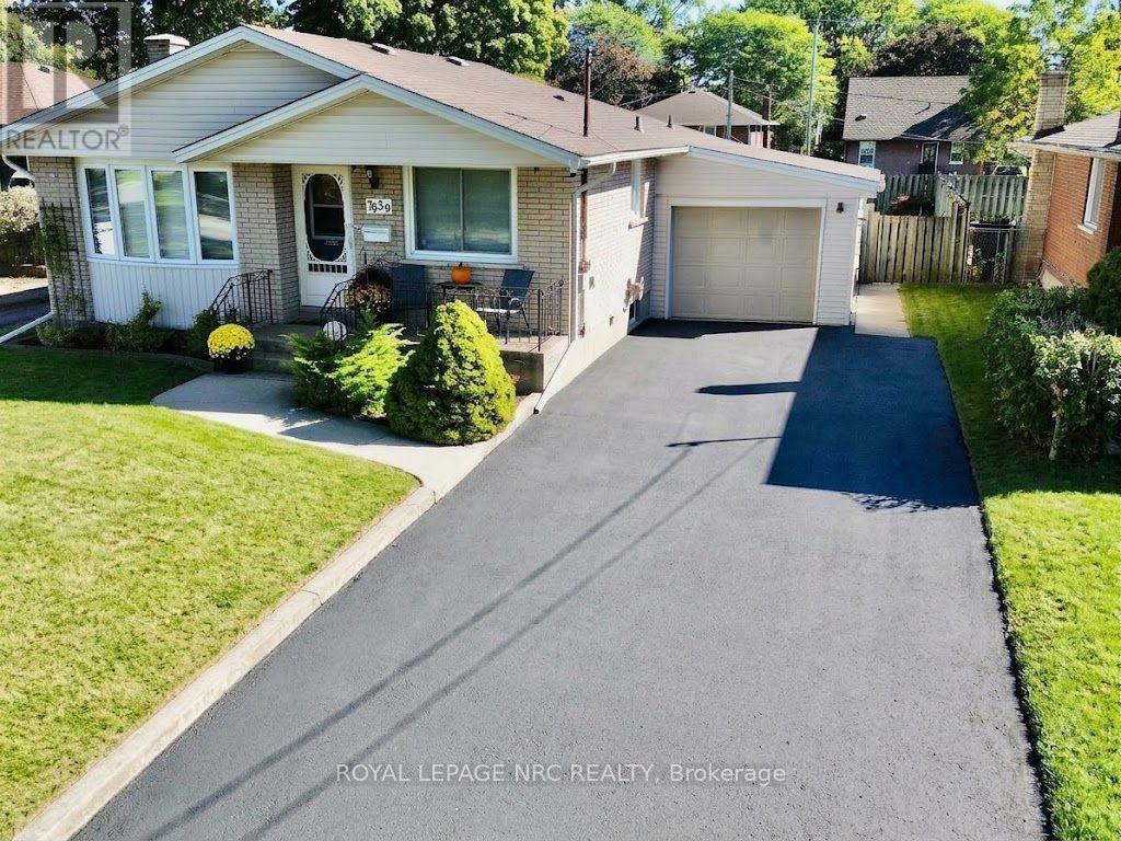 7030 Whitman Avenue, Niagara Falls, Ontario  L2G 5B6 - Photo 1 - X13878914