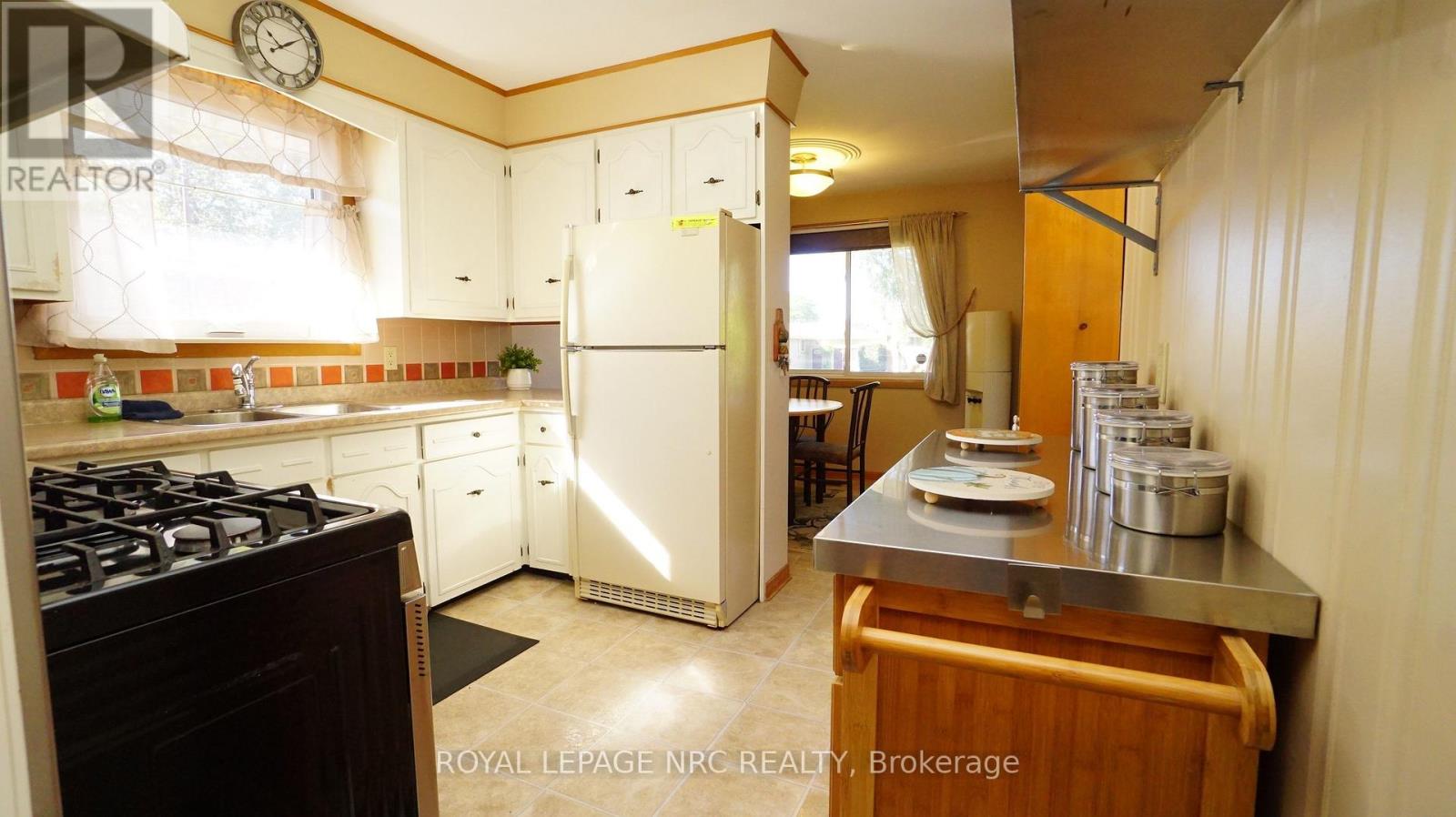 7030 Whitman Avenue, Niagara Falls, Ontario  L2G 5B6 - Photo 15 - X13878914