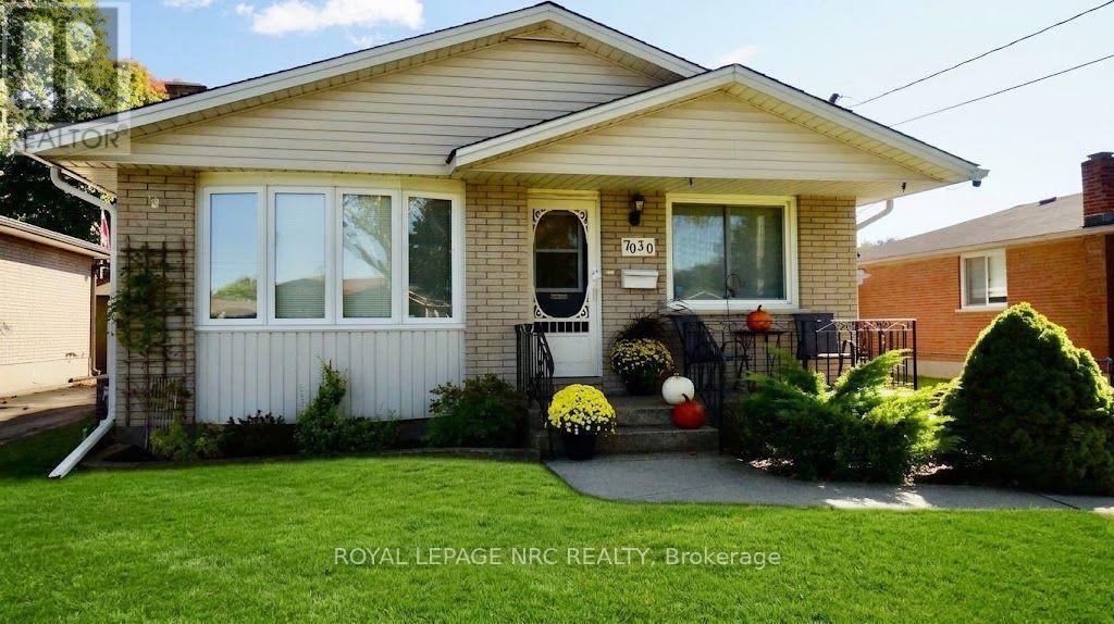 7030 Whitman Avenue, Niagara Falls, Ontario  L2G 5B6 - Photo 3 - X13878914