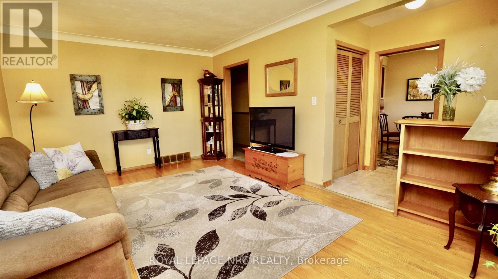 7030 Whitman Avenue, Niagara Falls, Ontario  L2G 5B6 - Photo 9 - X13878914