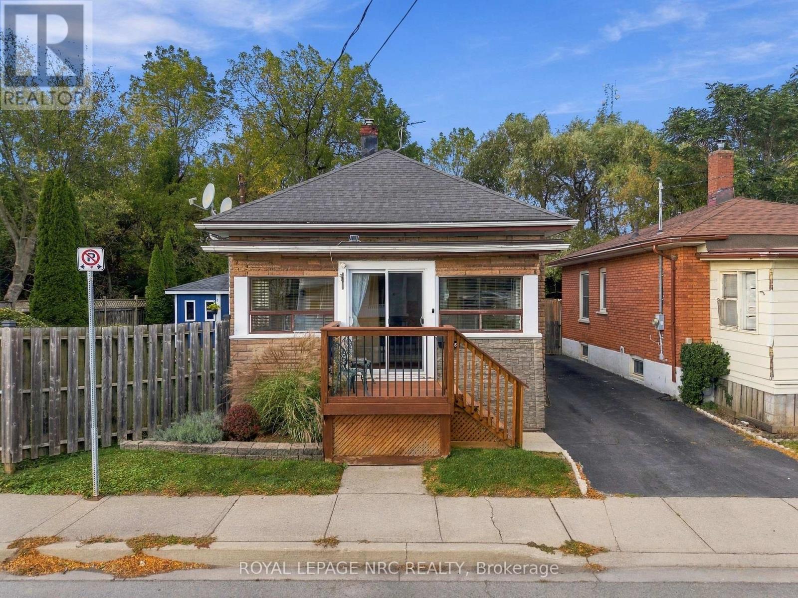 4455 Park Street E, Niagara Falls, Ontario  L2E 2P4 - Photo 2 - X13879664